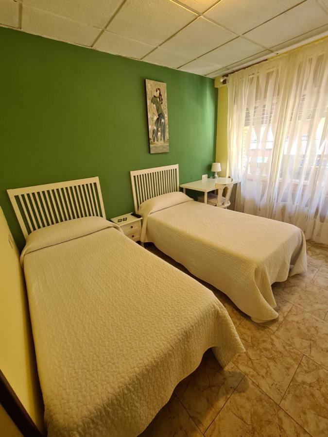 Hostal Foncalada Οβιέδο Δωμάτιο φωτογραφία