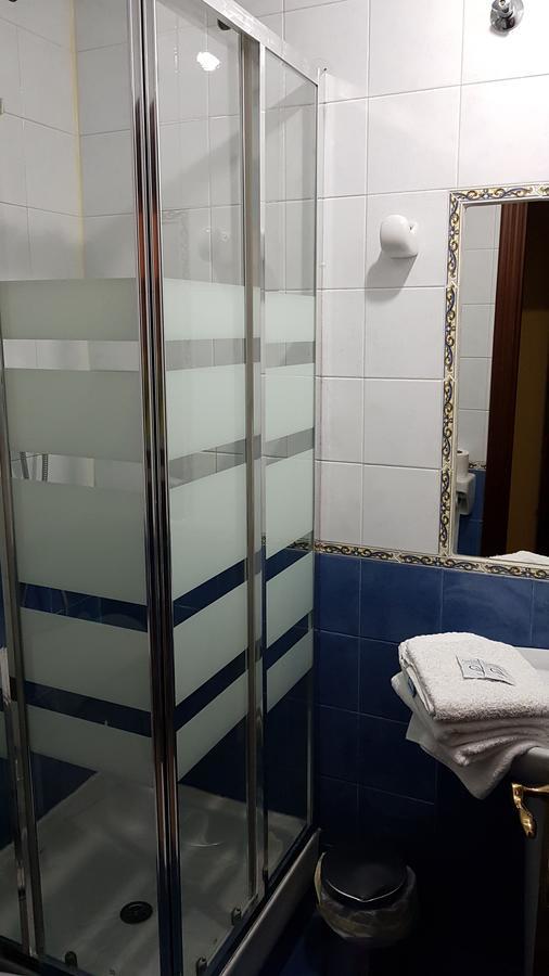 Hostal Foncalada Οβιέδο Εξωτερικό φωτογραφία